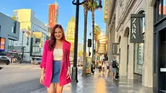Liburan menjadi cara terbaik untuk healing melepas penat dari padatnya agenda dunia hiburan Tanah Air. Syifa Hadju memilih liburan di Amerika Serikat di kala tak ada jadwal syuting. Liburan menikmati suasana perkotaan Los Angeles menjadi pilihan bagi kekasih Rizky Nazar. (Liputan6.com/IG/@syifahadjureal)