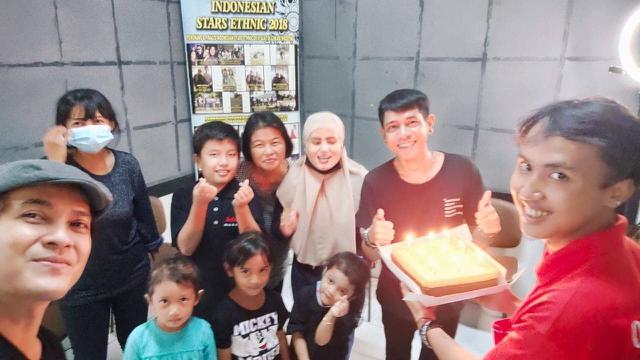 Masih Eksis di Dunia Hiburan, Ini 6 Potret Veri Juara AFI Musim 1