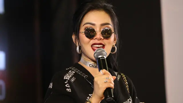 [Bintang] Syahrini