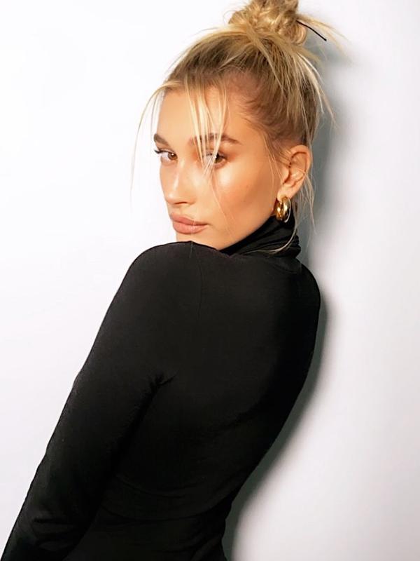 Hailey Baldwin (Instagram/ haileybieber)