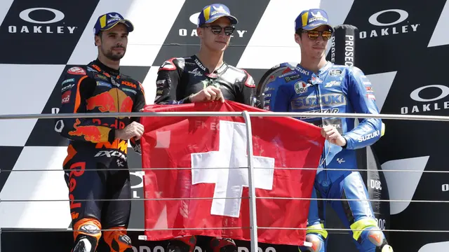 Foto MotoGP: Penghormatan Terakhir Pebalap MotoGP Bagi Jason Dupasquier