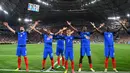 Pemain Prancis saat merayakan kemenangan atas Jerman, 2-0, pada laga semifinal Piala Eropa 2016 di Stade Velodrome, Marseille, Jumat (8/7/2016) dini hari WIB. (AFP/Franck Fife)