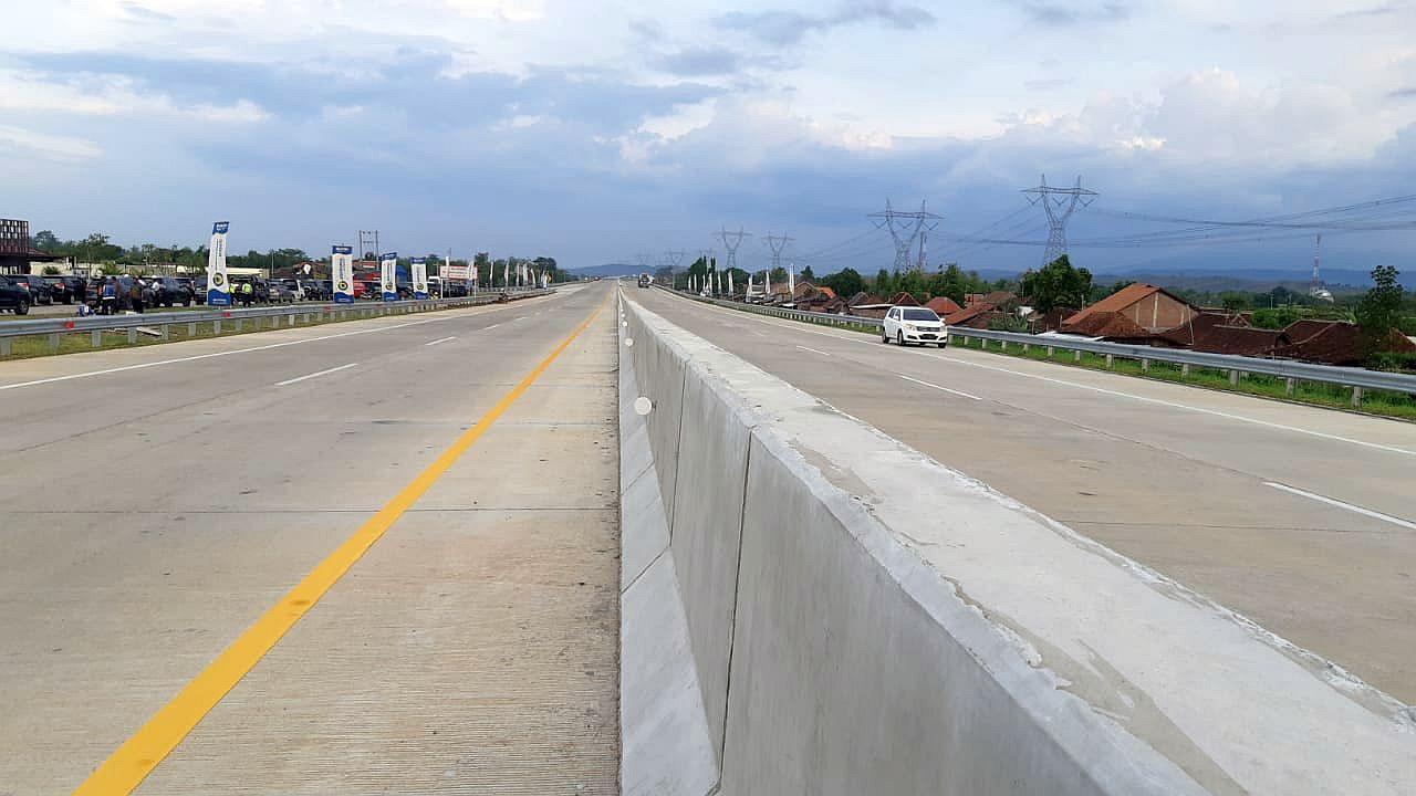 Lima ruas bagian dari Tol Trans Jawa yang dikerjakan oleh Jasa Marga dan Waskita Karya siap diresmikan oleh Presiden RI Joko Widodo (Jokowi). (Dok Kementerian BUMN)