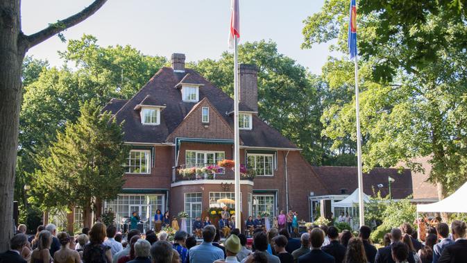 KBRI Den Haag di Belanda menggelar acara 'ngariung' di halaman utama gedung tersebut, Sabtu, 29 Juni 2019. (KBRI Den Haag)