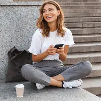 Gabung ke grup WhatsApp Fimelahood untuk mendapat info-info menarik dan teman baru sefrekuensi. (Sumber foto: shutterstock.com)