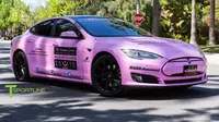 Tesla Motors, pabrikan mobil listrik asal Amerika Serikat, mendukung gerakan kepedulian terhadap kanker payudara (Foto: Tsportline)