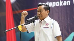 Ketua Umum PP PBVSI, Imam Sudjarwo memberikan sambutan pada upacara pelepasan untuk kejuaraan AVC Women's Volleyball Cup yang dilakukan di Padepokan Voli Jenderal Polisi Kunarto, Sentul, Selasa (2/6/2026).