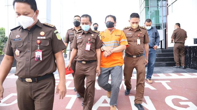 Satu Lagi Tersangka Kasus Kredit Fiktif Bank Jatim Ditahan ...
