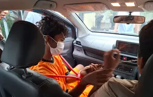 Detik-Detik Pembacokan Sopir Taksi Online di Tangerang