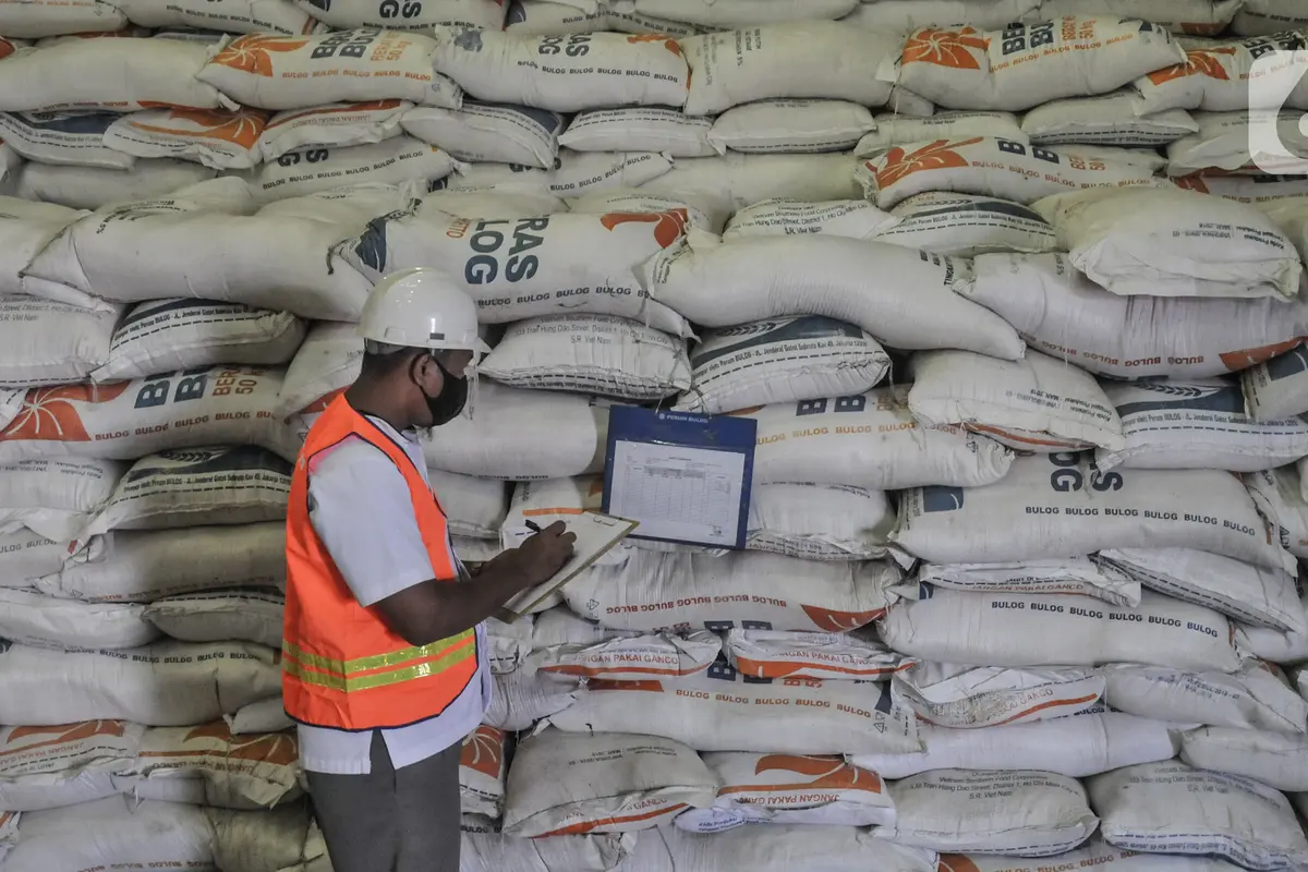Stok Beras Bulog Aman Hingga Akhir Tahun 2021