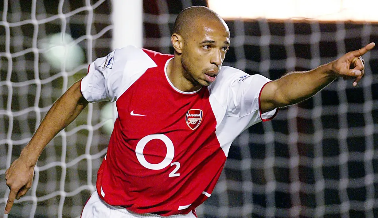 Thierry Henry - legenda Arsenal ini merupakan top scorer sepanjang masa The Gunners. Namun, sebelum bersinar di Premier League, Henry sempat kesulitan menemukan permainan terbaiknya bersama Juventus. (AFP/Odd Andersen)