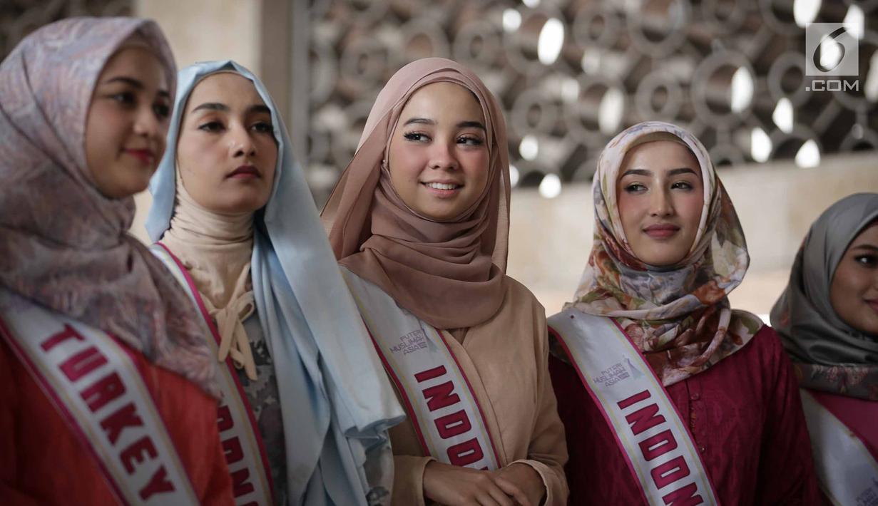 FOTO Tampil Anggun Peserta Puteri Muslimah Asia 2018 Kunjungi
