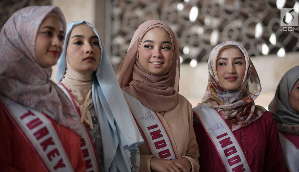 FOTO Tampil Anggun Peserta Puteri Muslimah Asia 2018 Kunjungi