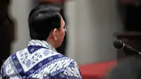 Terdakwa Basuki Tjahaja Purnama atau Ahok menjalani sidang pembacaan putusan kasus dugaan penodaan agama di Kementerin Pertanian (Kementan), Jakarta, Selasa (9/5).  (Liputan6.com/Kurniawan Mas'ud/pool)