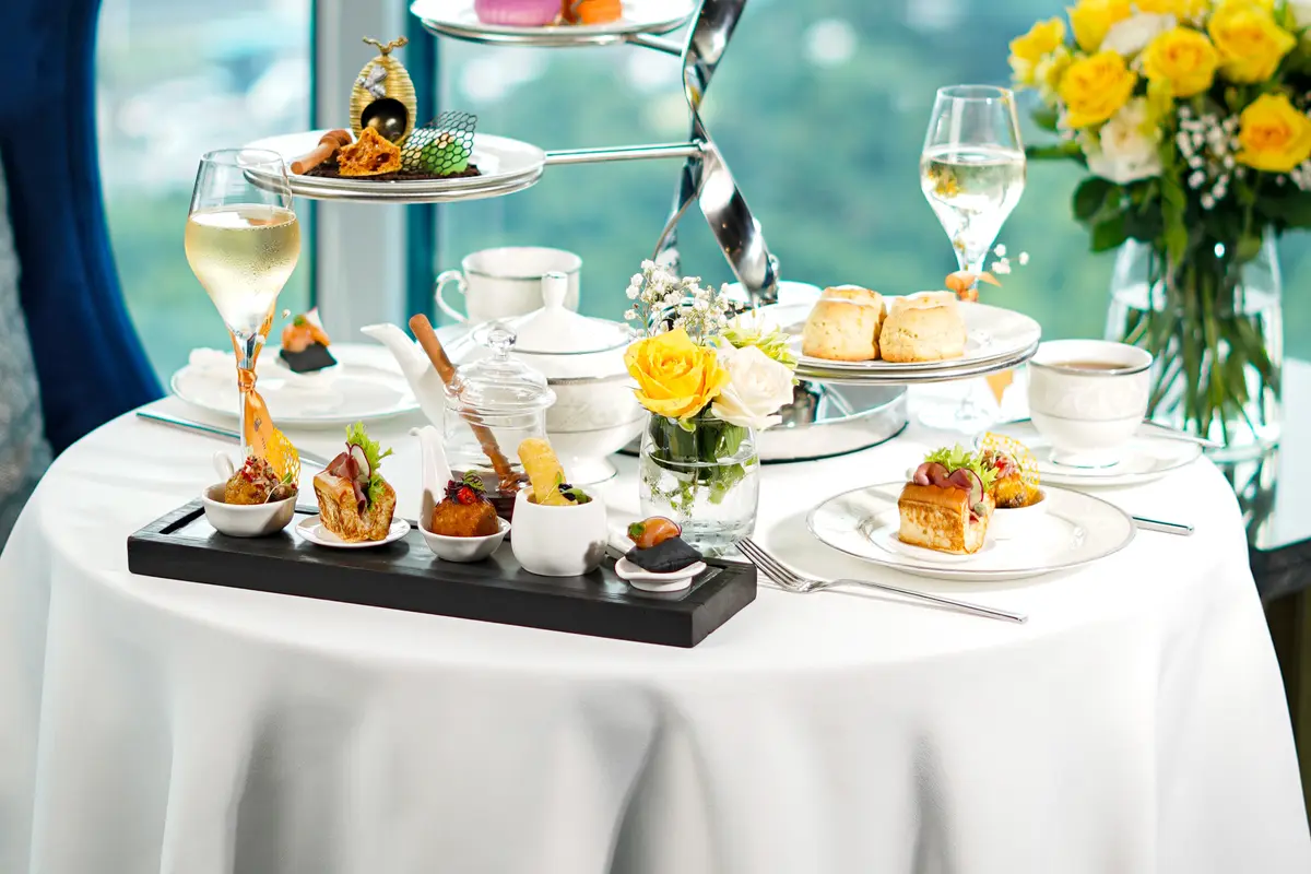 Eksplorasi Rasa Manis Madu Asli Indonesia di Sajian Afternoon Tea Ritz-Carlton Pacific Place