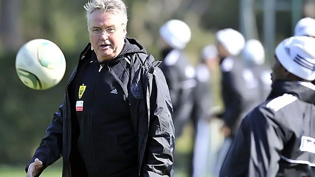 guus-hiddink-131012c.jpg