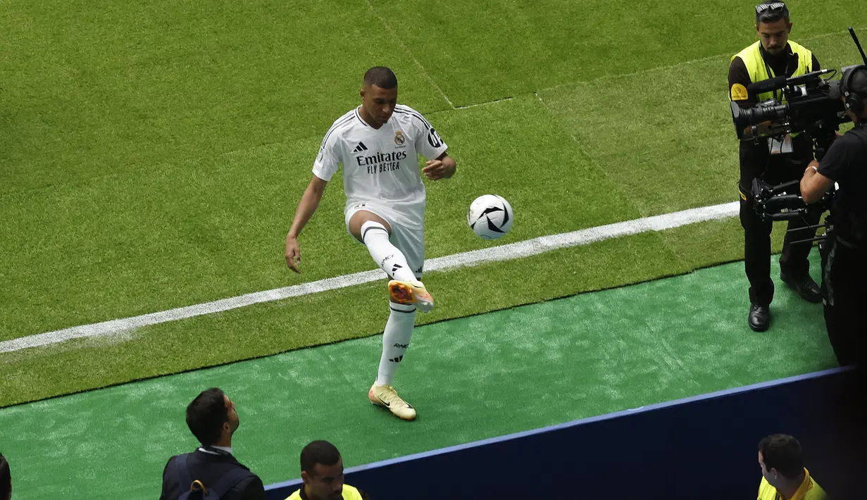 Momen Kylian Mbappe Resmi Diperkenalkan Real Madrid - Foto Liputan6.com