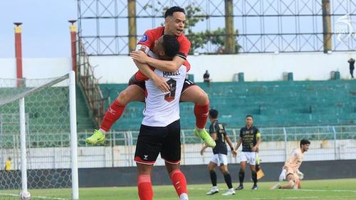 Lulinha merayakan gol yang dicetaknya untuk Madura United pada laga BRI Liga 1 2024/2025 (c) PT LIB