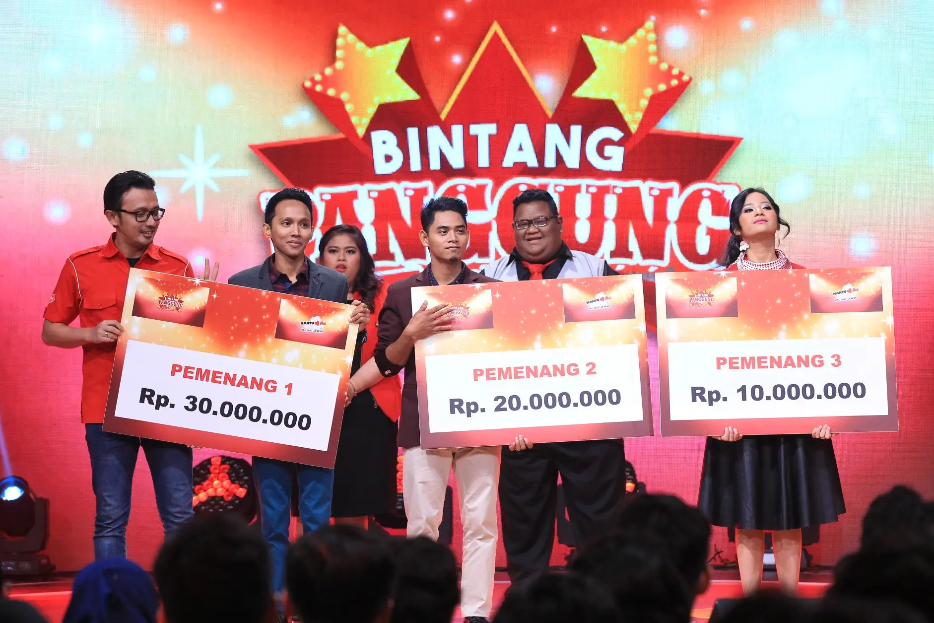 Freza asal Pekanbaru keluar sebagai pemenang di Bintang Panggung Asik 2017. (Adrian Putra/Bintang.com)