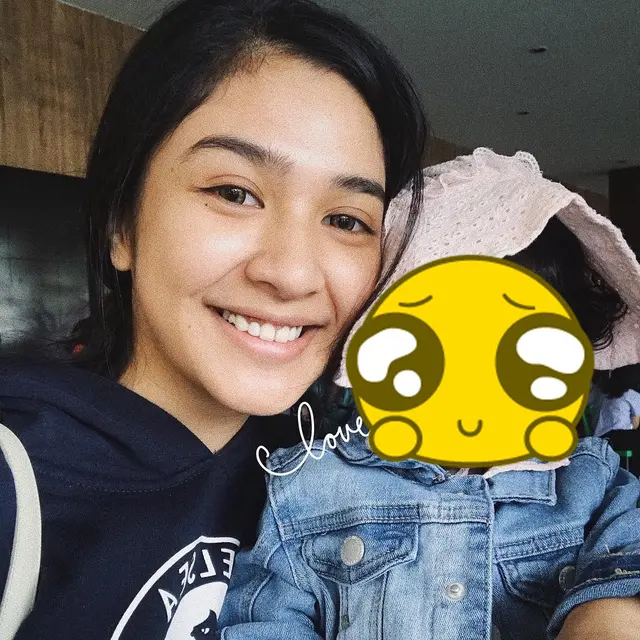 7 Potret Mikha Tambayong Tanpa Makeup Ini Tetap Terlihat Manis