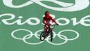 Toni Syarifudin dengan nomor 45 mebawa nama Indonesia pada ajang BMX  kategori BMX Seeding Phase Runs putra di Olympic BMX Centre - Rio de Janeiro, Brasil (17/08/2016). (REUTERS/Paul Hanna)  