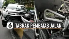Sebuah mobil menabrak pembatas jalan hingga tembus ke dalam. Beruntungnya tidak ada korban jiwa dalam insiden ini.