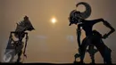 Wayang saat dimainkan pada festival Dalang Bocah di Kawasan Kota Tua, Jakarta (20/11). Festival ini diadakan untuk menanamkan nilai-nilai luhur pewayangan kepada anak-anak dan sebagai regenerasi. (Liputan6.com/Gempur M Surya)