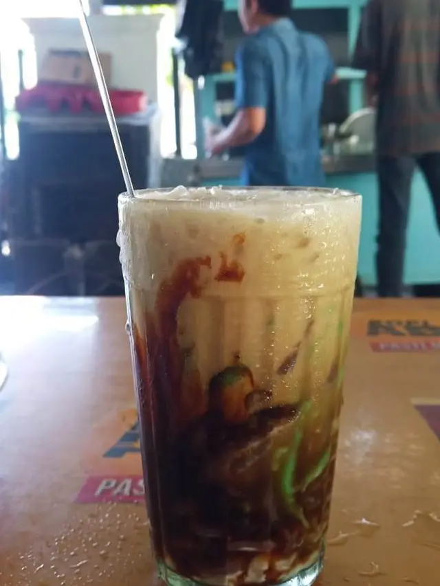 Es cendol patimura Padang. (Liputan6.com/ Novia Harlina)