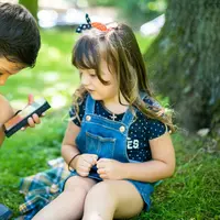 Memberikan anak eksplorasi dengan teknologi namun secara bijak (Foto: Unsplash)