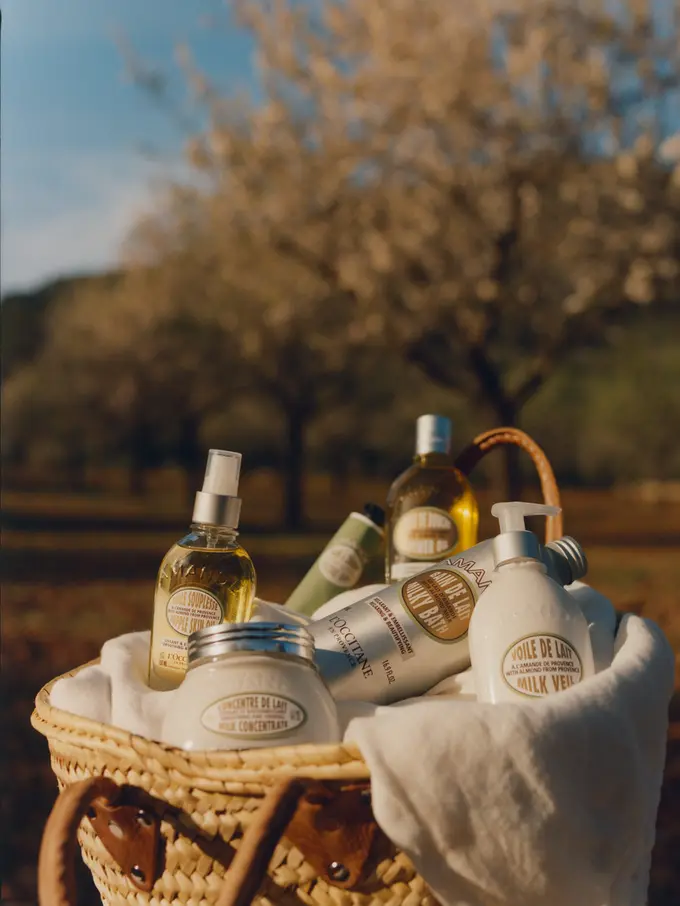L'occitane telah mengeluarkan produk terbaru "Almond Series Body Care" dengan keharuman almond yang menggoda untuk tampil lebih percaya diri