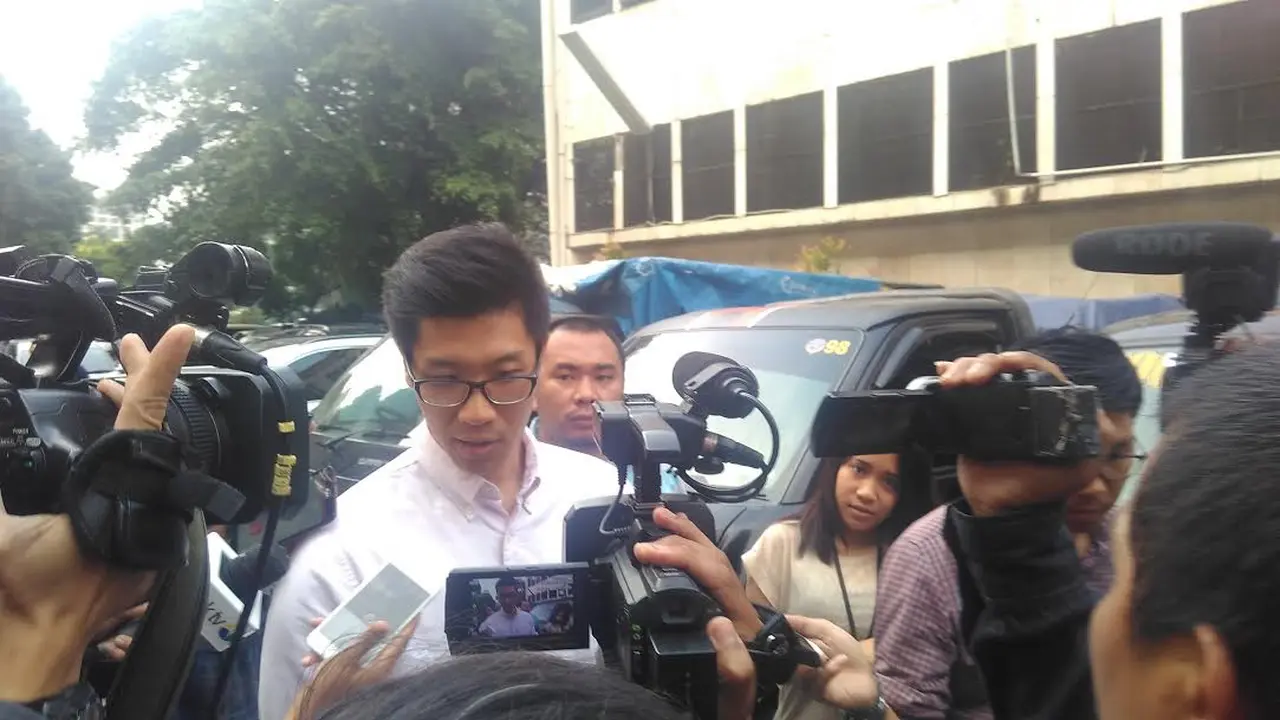 Suami Mirna Salihin, Arief Sumarko 