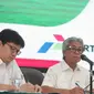 Dirut PT Pertamina, Dwi Soetjipto (tengah) saat preskon di Jakarta, Senin (4/4). Menurut Dwi Sutjipto, salah satu fokus Pertamina adalah mengenai efisiensi, dimana sedang digarap yaitu "integrated supply chain" (ISC). (Liputan6.com/Angga Yuniar)