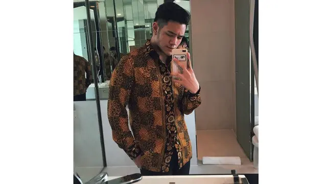 6 Potret Jethro Armand, Anak Tiri Ajun Perwira yang Tampan