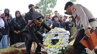 Anggota Satlantas Polres Metro Jakarta Selatan, Iptu Jarot Ripiyanto meninggal dunia setelah kecelakaan lalu lintas saat mengamankan KTT ASEAN di Jakarta. (Foto: Istimewa)