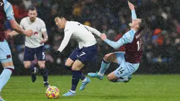 Bertanding di Stadion Turf Moor Spurs harus menyerah dengan skor tipis 0-1. (AFP/Nigel Roddis)
