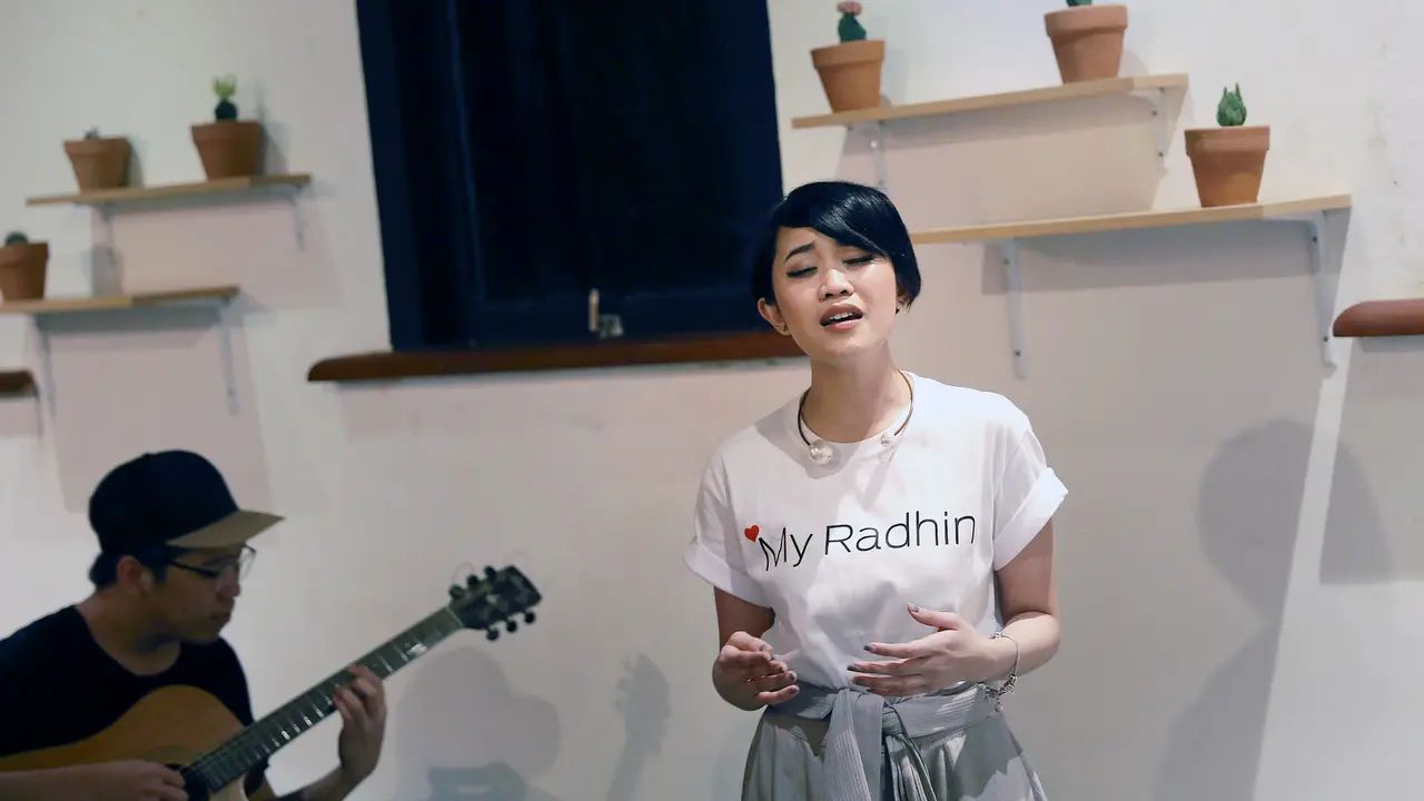 [Bintang] Radhini