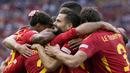 Selebrasi para pemain Timnas Spanyol merayakan gol ketiga ke gawang Timnas Kroasia yang dicetak Dani Carvajal pada laga Grup B Euro 2024 di Olympiastadion, Berlin, Jeman, Sabtu (15/6/2024). (AP Photo/Sergei Grits)