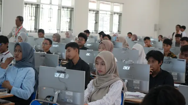 Ribuan Peserta Bertarung di UTBK SEMMABA UNEJ 2025 (Istimewa)