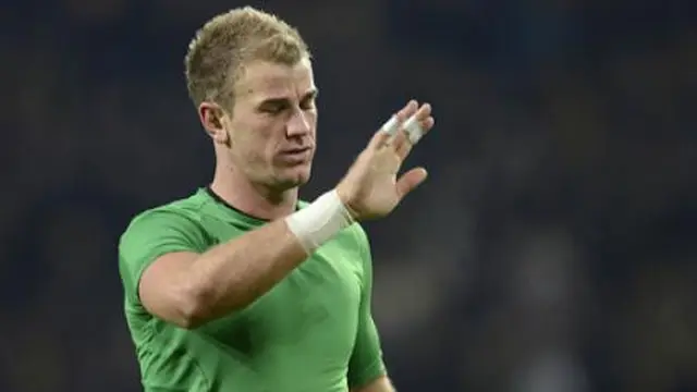 Ekspresi kekecewaan Joe Hart usai pertandingan. (c) AFP