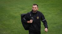 Pemain Timnas Indonesia, Ilija Spasojevic kembali mendatangi tempat latihan untuk persiapan menjelang laga leg pertama semifinal Piala AFF 2022 menghadapi Vietnam di Lapangan A, Kompleks Gelora Bung Karno, Jakarta, Rabu (04/01/2023). (Bola.com/Bagaskara Lazuardi)