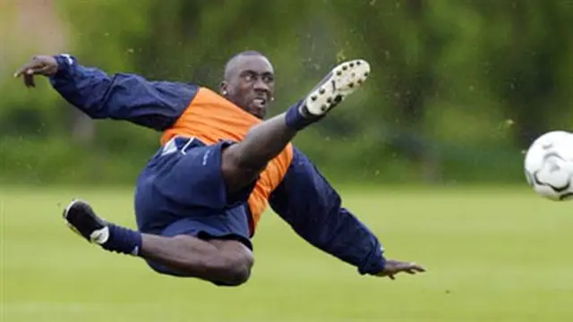 img_hasselbaink-1.jpg