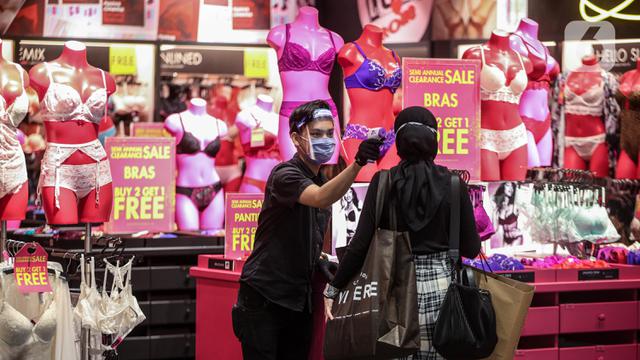 Protokol Kesehatan di Hari Pertama Pembukaan Mal Jakarta