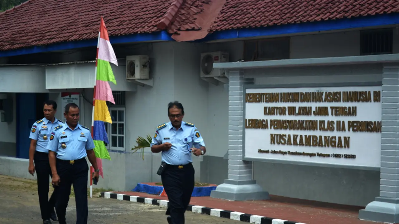 Bentrokan napi