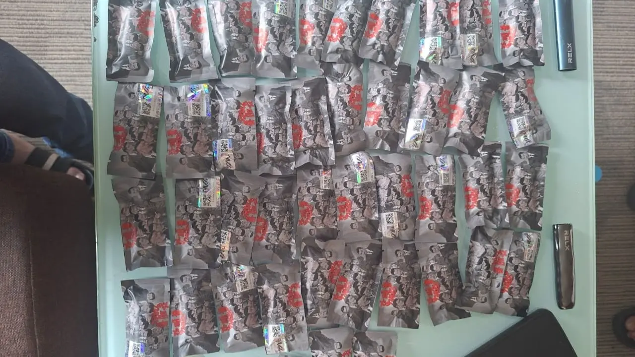 Bareskrim Polri mengungkap kasus peredaran etomidate di Riau.