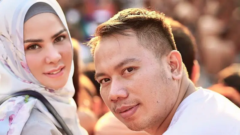 [Bintang] Vicky Prasetyo dan Angel Lelga