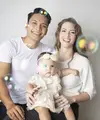 Potret kebahagiaan keluarga Randy Pangalila dan Chelsey Frank [Instagram/Randpunk]