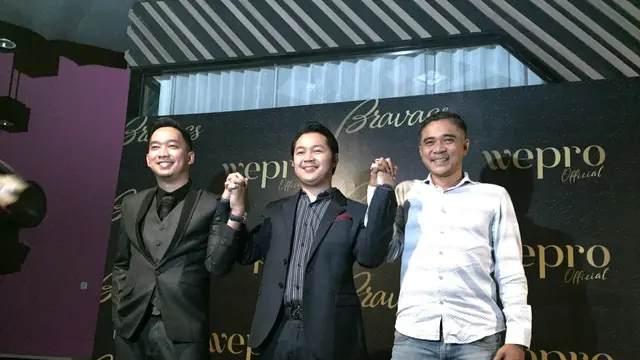 Ali Akbar dan kedua rekannya.