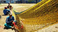 Para nelayan di Tegal, Jawa Tengah, mengeluhkan larangan penggunaan alat tangkap cantrang. (Liputan6.com/Fajar Eko Nugroho)