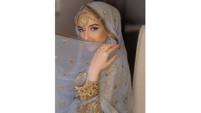 5 Pesona Zaskia Sungkar Saat Bergaya ala India  Cantik 