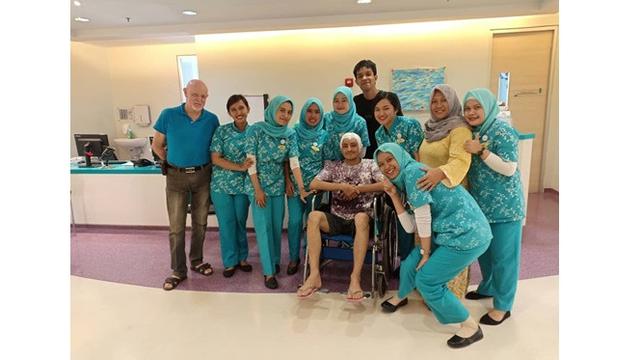 7 Momen Dylan Carr Diperbolehkan Jalan-jalan Pakai Kursi Roda